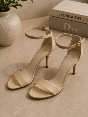 Navyboot Chic Cream Ankle Strap Heels Made in Italy Size 39